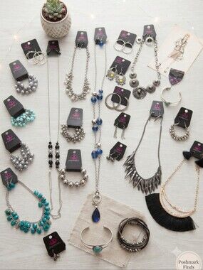 paparazzi Silver & Turquoise Accent Necklace and Jewelry Set